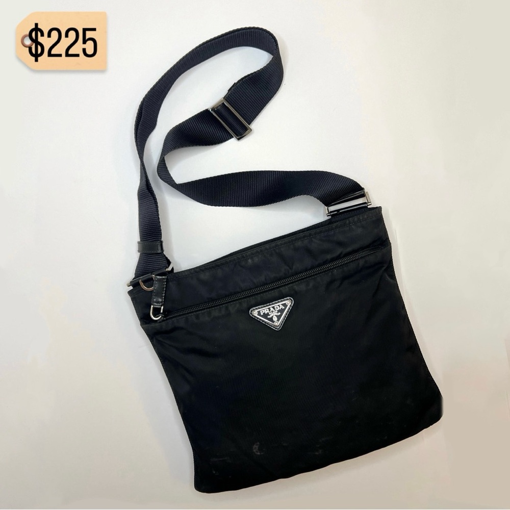 ✨✨✨✨SOLD✨✨✨✨ Prada Milano Authentic Black Nylon Medium Crossbody Messenger Bag